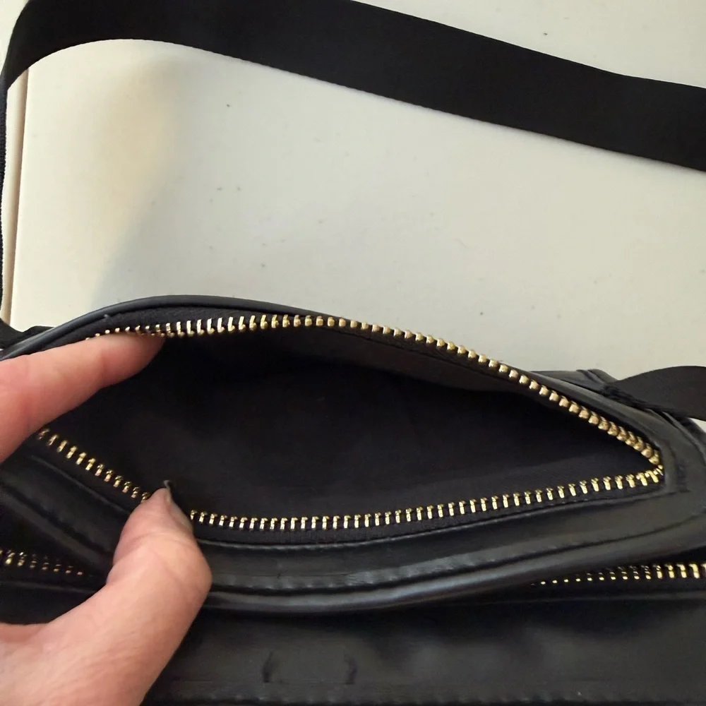 Amanda Uprichard Black Puffy Belt Bag Quilted Chocolate Bar Crossbody-black